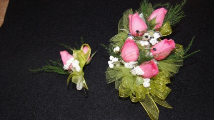 CORSAGE #5 W/ MATCHING BOUT 