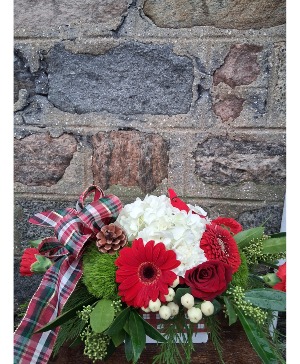 Country Christmas Centerpiece 