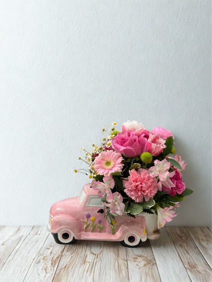 Country Flower Truck Flower Arrangement in Ceramic Truck