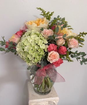 Creamsicle  Flower arrangement 