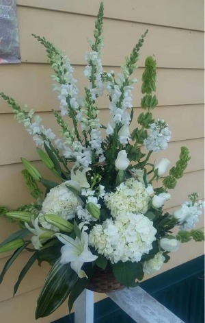 Creative Whites  Fresh Arrangement