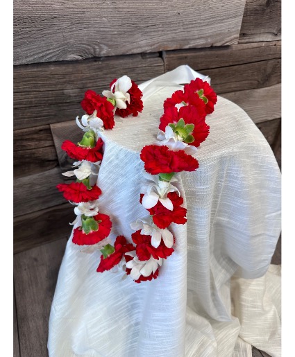 Crimson Breeze Graduation Lei