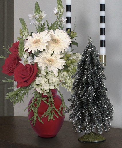 Crimson & Cream Lifestyle Arrangement