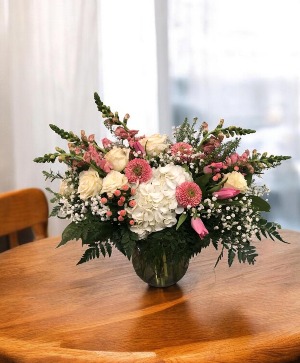 Crimson Kiss Fresh Flowers