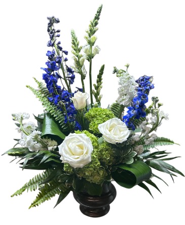 Crown of Honor  in Jacksboro, TX | AMBROSE FLORAL DESIGNS