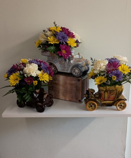 Cruisin Blooms Fresh Flower Arrangement