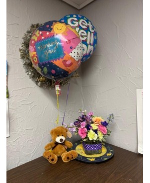 Cube vased bouquet with plush and mylars vased/gifts