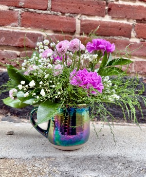 Cup of sunshine Seasonal mix in a mug