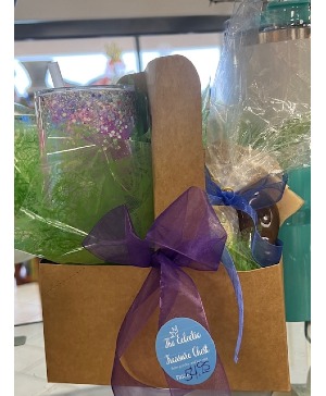 Cup/Bath Combo Gift Basket 