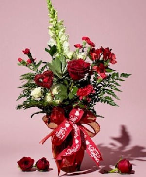 Cupid's Kiss Floral Arrangement