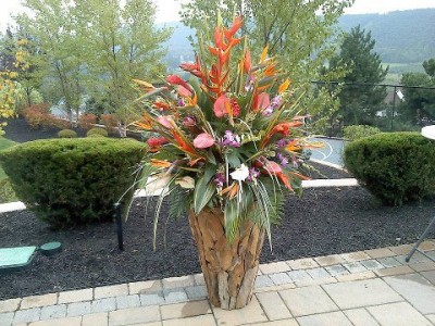 CUSTOM TROPICAL ARRANGEMENT CUMTOM FUNERAL