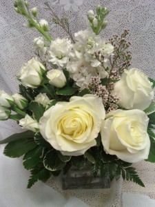 D256 white flowers in cube