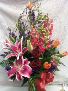 D275  LILYS,ROSES ,SNAPS...& MORE