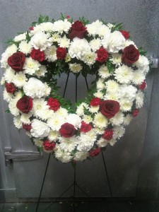 H3 open heart red roses & white flowers