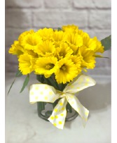 Daffodil Days Vase Arrangement