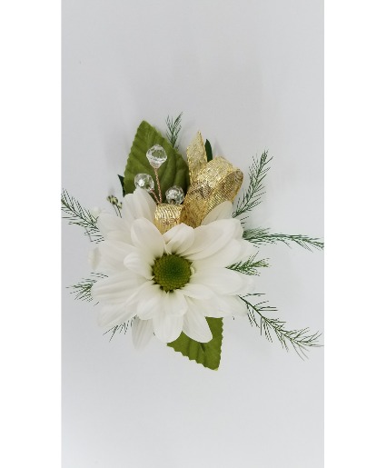 Daisy Boutonniere 