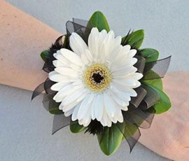 Daisy Corsage  