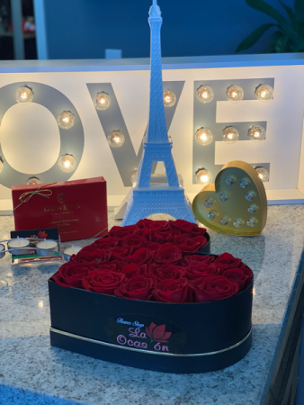 Dark and romantic Fresh arrangement 