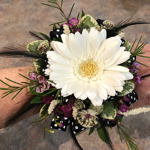 Day Tripper Corsage 