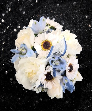 Dazzling Daisies Corsage