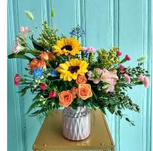 DAZZLING GEM FLOWER ARRANGEMENT