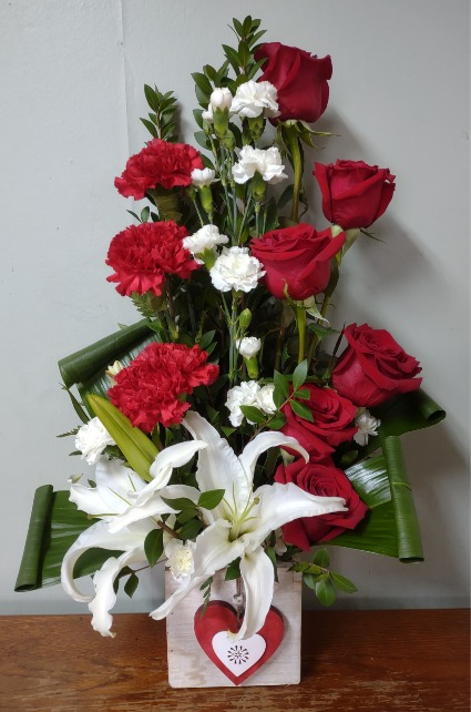 Deeply In Love Fresh Arrangement