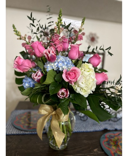 Delicate tropical arrangement 