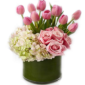 Delightful Dream Anniversary Bouquet