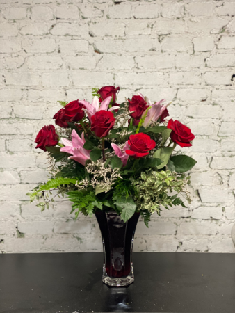 DELUXE DOZEN  LONG STEM ROSES