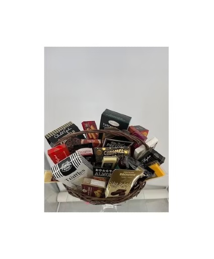 Deluxe Gourmet Basket 