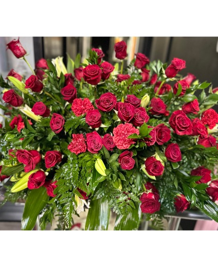 Deluxe Rose Spray  