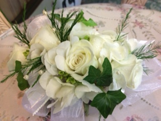 Deluxe White Rose Corsage Wrist Corsage