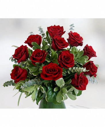 Designer Dozen  Vase Arrangement of One Dozen Roses in Benkelman, NE | Seize The Daisy