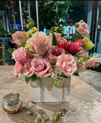 Blushing Beauty Purse Purse Arrangement