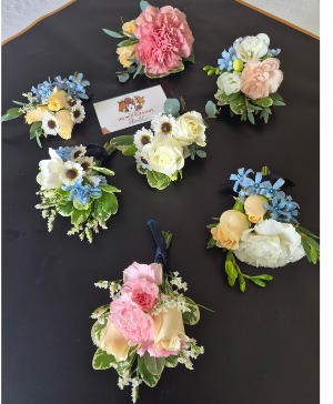 Designers Choice Boutonniere  Wearable