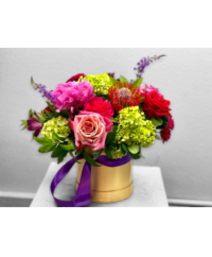 Designer's Choice Box in Full Bloom. (Premium Show Box Arrangement