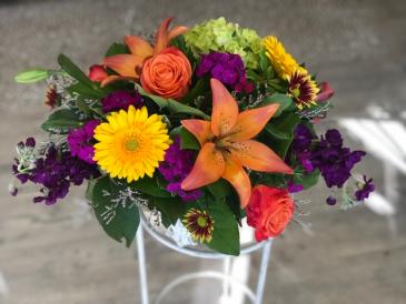Designer’s Choice Centerpiece  in Mattapoisett, MA | Blossoms Flower Shop