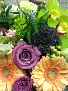 Designers Choice Loose Wrapped Cut Flowers