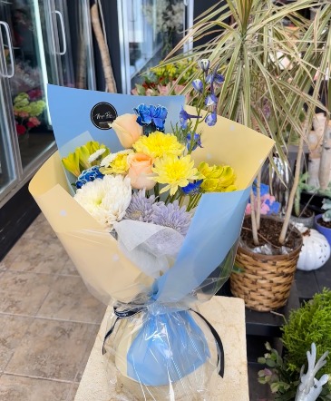 Designer’s Choice Graduation Bouquet  in Winnipeg, MB | MYRA ROSE FLORIST