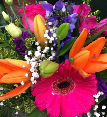 Designers Choice Mixed Bouquet no vase 