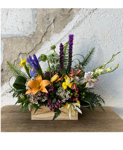 Designer's Choice Tropical Box Arrangement 