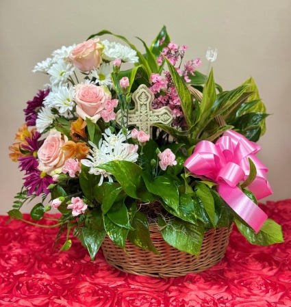 Dish garden basket with flowers  