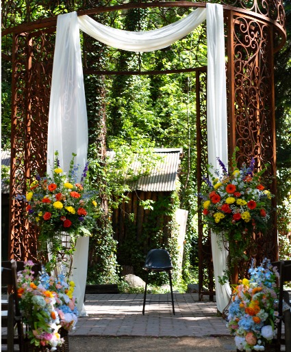 Don Hoels Cabin Ceremony Flowers 