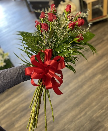 Dozen Handheld Roses 