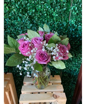 Dozen Lavender Roses in Vase Roses