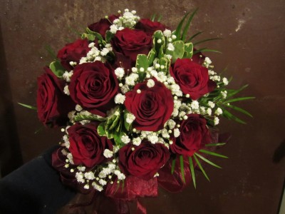 Dozen Red Roses Handheld
