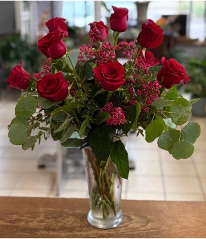 dozen rose arrangement roses