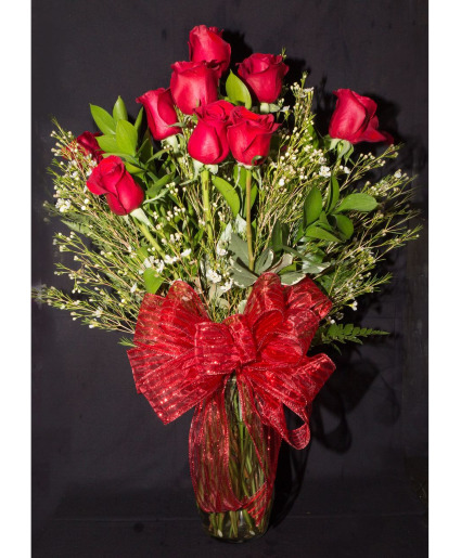 Dozen Roses Arranged 