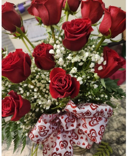 Dozen Roses Rose Arrangement