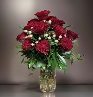 "The Classic" - Dozen Roses Vase Arrangement in Invermere, BC | INSPIRE FLORAL BOUTIQUE